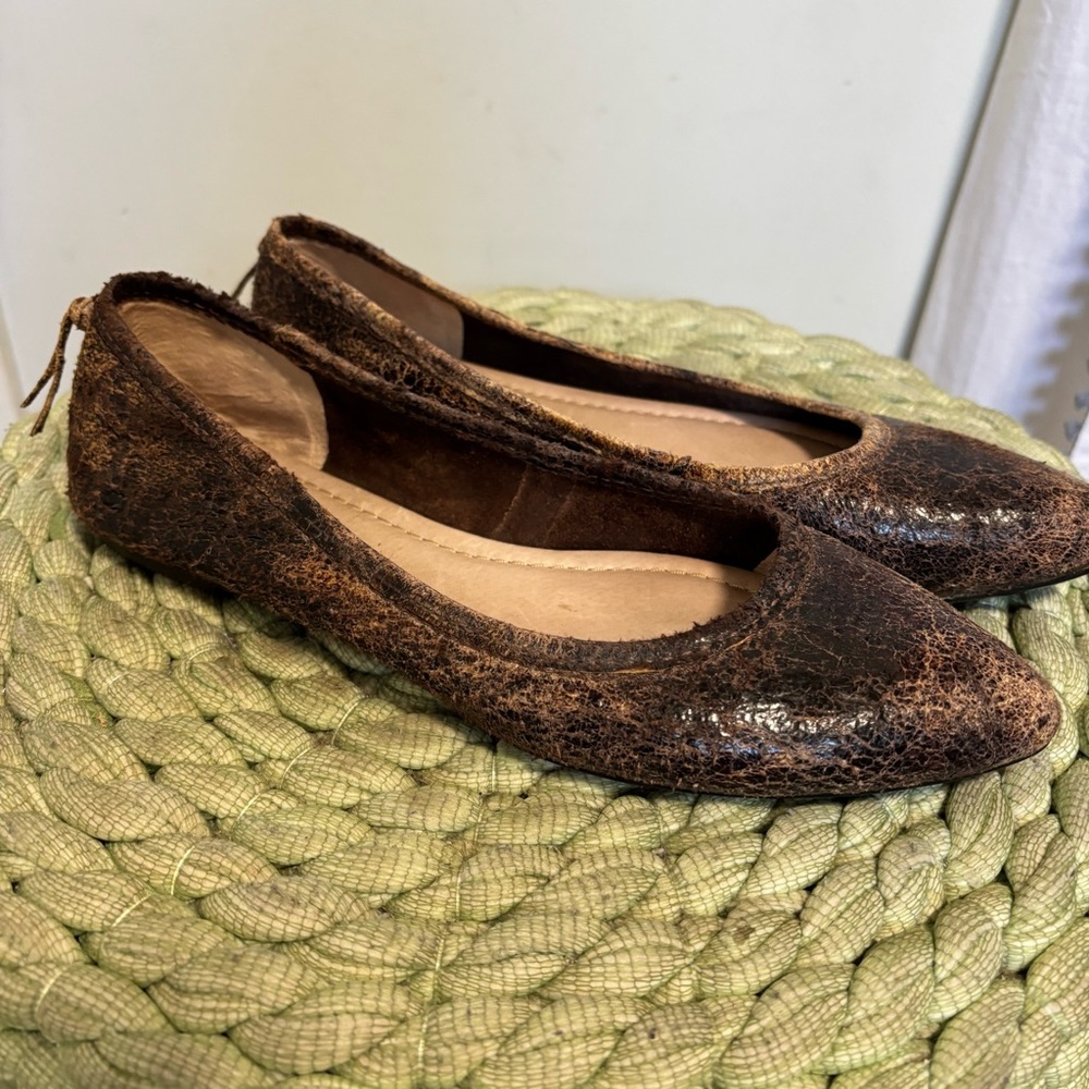 Frye Regina Chocolate Brown Distressed Leather Boho Point Toe Ballet Flat Size 8 - Picture 2 of 11